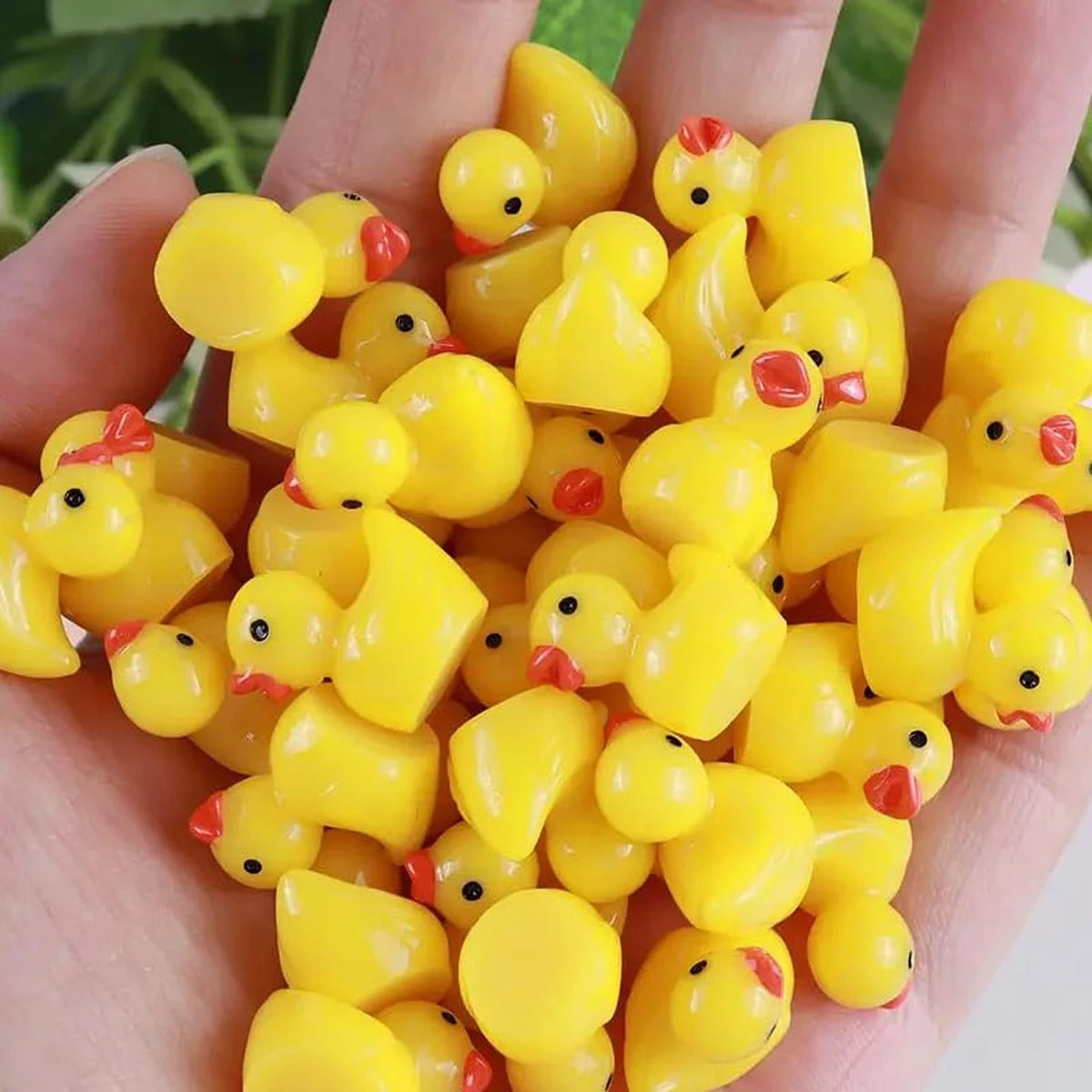 50 Mini Cute Resin Ducks – Small Black-Eyed Duck Figurines for Crafts, Garden & Decor
